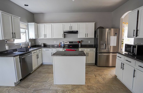 Far North Central House | Ideally Located, Stone Oak Extended Family Stay