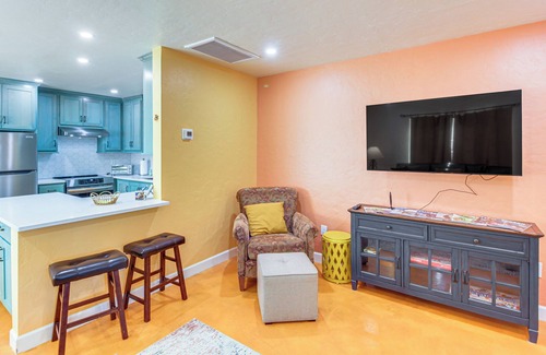 Sam Hughes House | Ideally Located Tucson Townhome: 2 Mi to Downtown!
