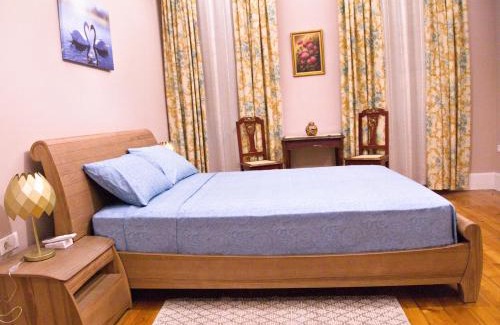 Old Town Apartment | Ideally Situated Corfu Old Town Family Retreat