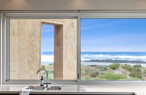 Port Fairy House | Idle Rocks - Private Beach Breakaway with panoramic views.