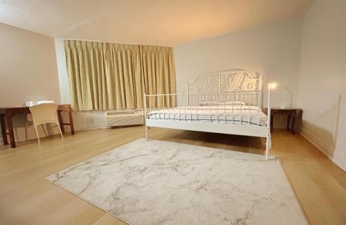 West Hill Hotel | Idlewood Inn