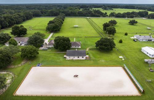 Fellowship House | Idyllic Anthony Home Riding Arena with Mirror Wall!