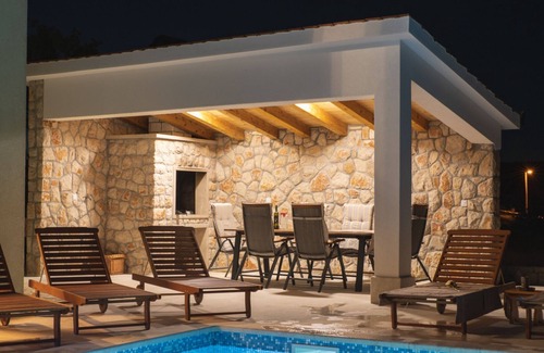 Lovrec Villa | Idyllic Getaway Lovrec Villa with Pool - Five Bedroom Villa with Pool