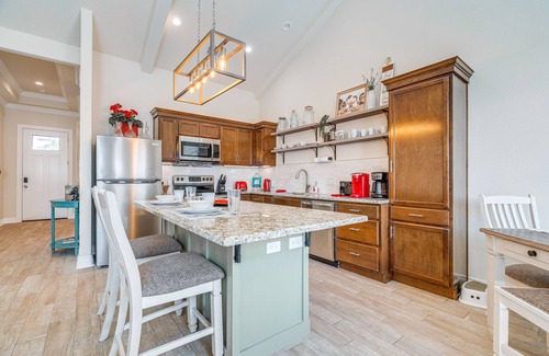 Highland Lake Estates House | Idyllic Lago Vista Home < 1 Mi to Lake Travis!