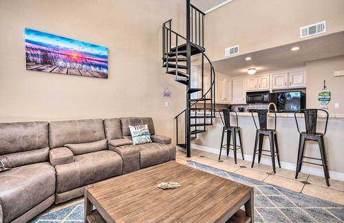 Walden on Lake Conroe Condo | Idyllic Montgomery Condo w/Pool & Lake View!