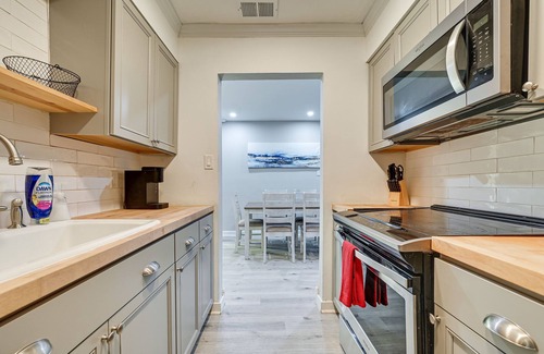 Oldsmar House | Idyllic Oldsmar Vacation Rental: 1 Mi to Beach!