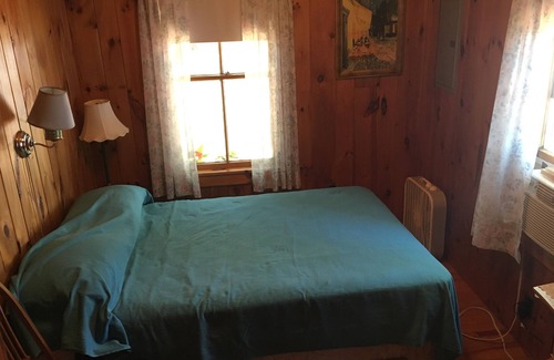 Oxford Cabin | Idyllic Panoramic Waterfront Maine Camp Cabin