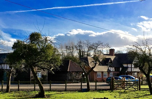 Bodenham Apartment | Idyllic riverside location