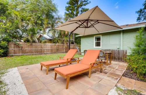 Downtown House | Idyllic Sarasota Home with Yard 2 Mi to Beach!