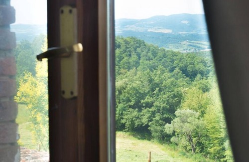 Citta della Pieve Apartment | Idyllic Tuscan-Umbrian apartments within a villa with pool