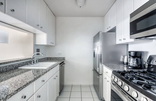 Union Square Apartment | Idyllic Union Square 1BR, Doorman, Gym + Garden by Blueground
