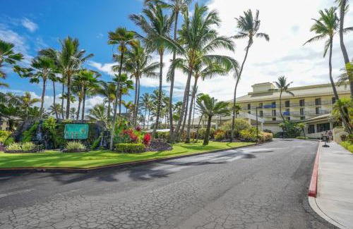 Hanamaulu Apartment | Idyllic Yet Simple Oceanfront Resort Stay
