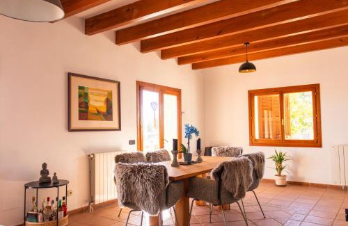 Manacor Villa | Idyllische Natur-Finca mit 12m Pool & Meerblick