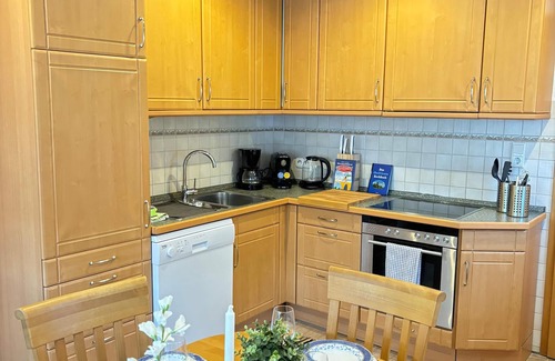 Emden House | Idyllisches Ferienhaus in Emden, 6 Pers., Großer Garten, Haustiere