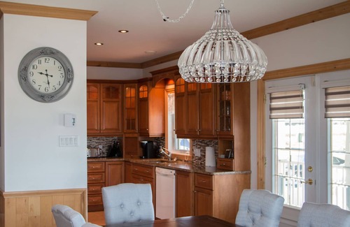 La Mitis Ski Chalet | If you like houses with character, hardwood floors and beautiful furniture then