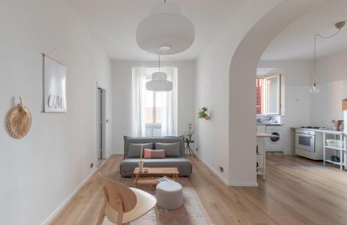 Cailina Apartment | iFlat Colosseo Modern Apartment