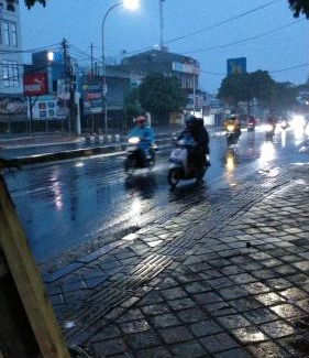 Ciledug House | Ifrazim home peninggilan