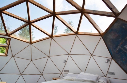 Prades Bed & Breakfast | Iglús de las Estrellas. ¡para Estar más Cerca del Cielo!