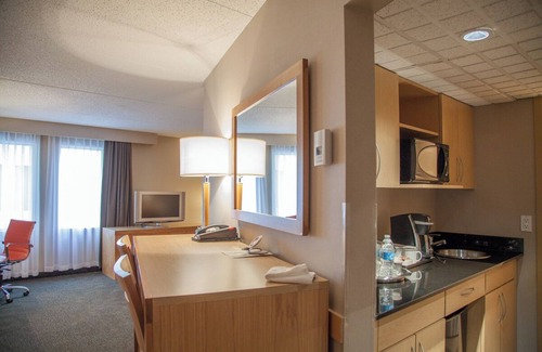 Red Deer Hotel | iHOTEL & Conference Center Red Deer