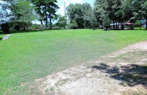 Douglasville House | Ike's Place - Come Stay, Work, and Play!