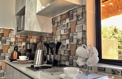 Hammanskraal Cabin | iKhaya LamaDube Game Lodge