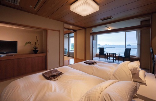 Katsumoto House | IKI RETREAT by Onko Chishin