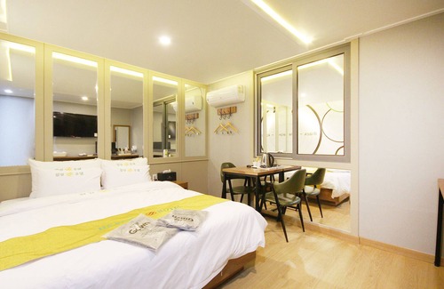Yonggon Hotel | Iksan Healing
