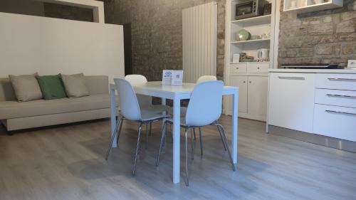 Gubbio Apartment | Ikuvium Home