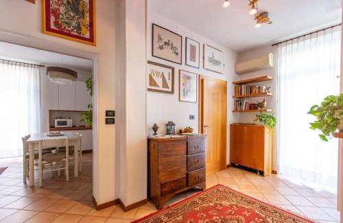 Est Apartment | IL BALCONE DI AURORA