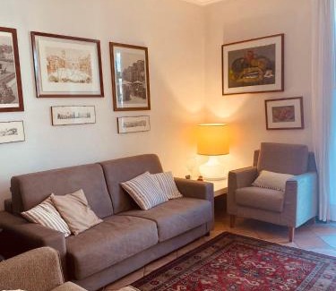 Est Apartment | IL BALCONE DI AURORA