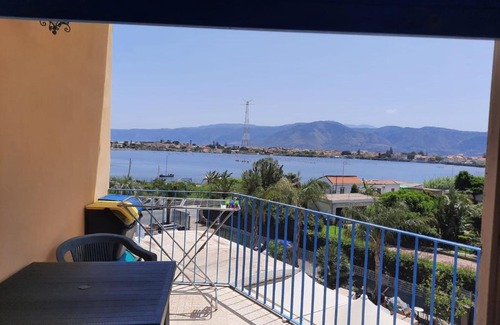 Torre di Faro Apartment | Il Balcone sul Lago
