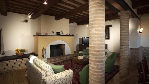 Rocca Sant'Angelo Villa | IL BORGO 16, Emma Villas