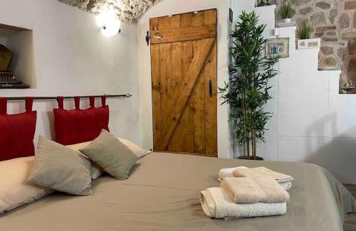 Capistrello Apartment | Il Caratteristico -centro storico- "Anno 1887"