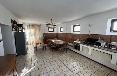 San Ginesio House | Il Castellano, a beautiful Italian villa set in its own grounds/woodland