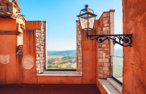 Loreto Villa | IL CASTELLO DEL PILOTA