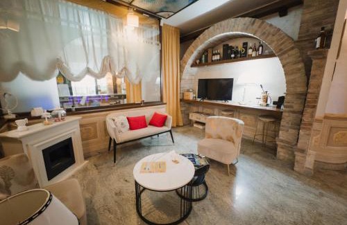 Piane d'Archi-Quadroni Hotel | Il Castello di Perano