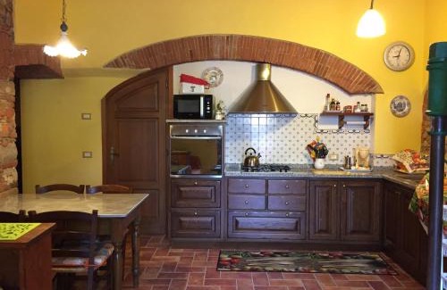 SantʼAndrea di Compito Apartment | Il Frantoio - a