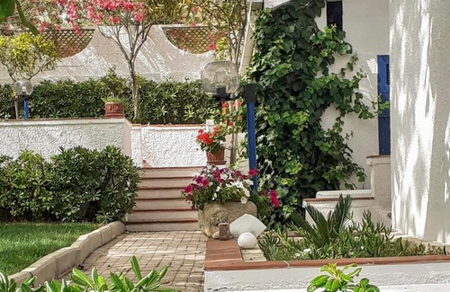 Citta Sant'Angelo Villa | Il Giardino degli Ulivi