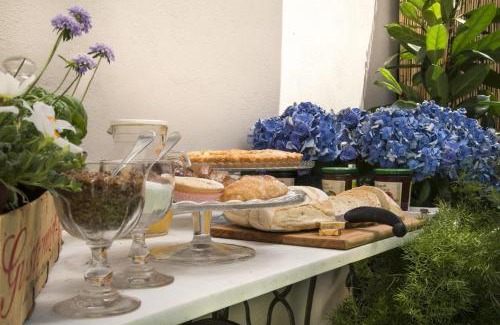 Cascine-La Croce Bed & Breakfast | Il Giardino di Ortensia B&B