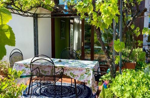 Careggi Rifredi Apartment | Il giardino sospeso di Anna