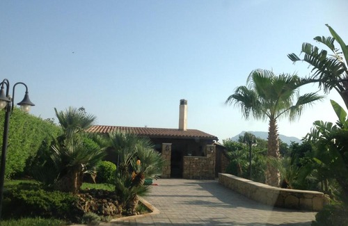 Cornino Villa | Il Mare Che Bacia La Spiaggia