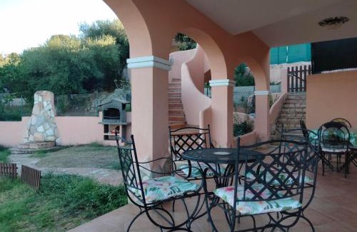 Pittulongu House | Il mirto in fiore