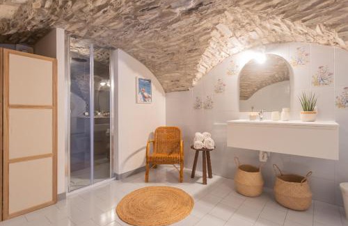 Carate Urio Apartment | Il Porticciolo by Rent All Como