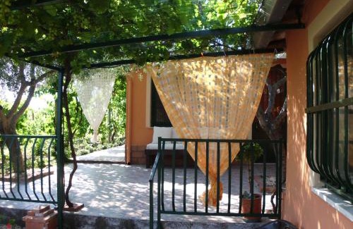 Gaggi House | Il Vigneto "Cottage"