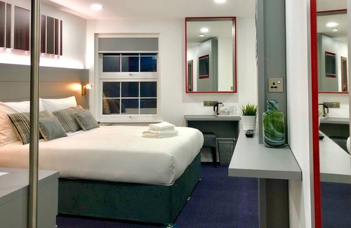 Seven Kings Hotel | Ilford Hotel Goodmayes
