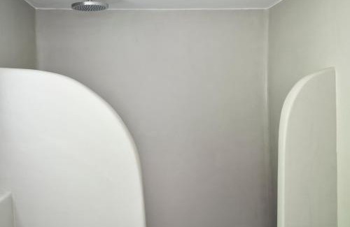 Adamas Apartment | Iliana Olive Branch
