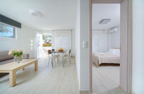 Chrisi Ammoudia Apartment | Ilias Apartments