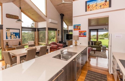 Waratah House | Illangi Beach Retreat