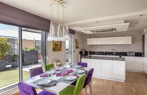 Saint-Helier Apartment | ILLANKA - Appartement 3 chambres avec parking et terrasse proche gare