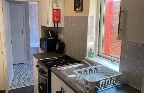 Westoe Apartment | Imeary -3 Bdrm Sleeps 5 Contractor Accommodation
